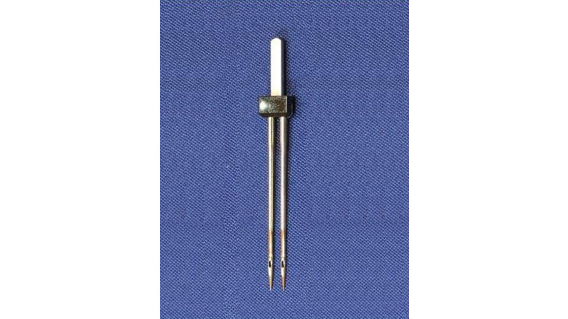 janome-ciftli-nervur-dikis-ignesi-janome-twin-130-705.jpg Janome Çiftli Nervür Dikiş İğnesi (Janome Twin 130/705) - Görsel 1